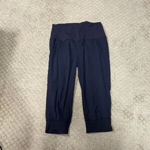 Lululemon capri pants